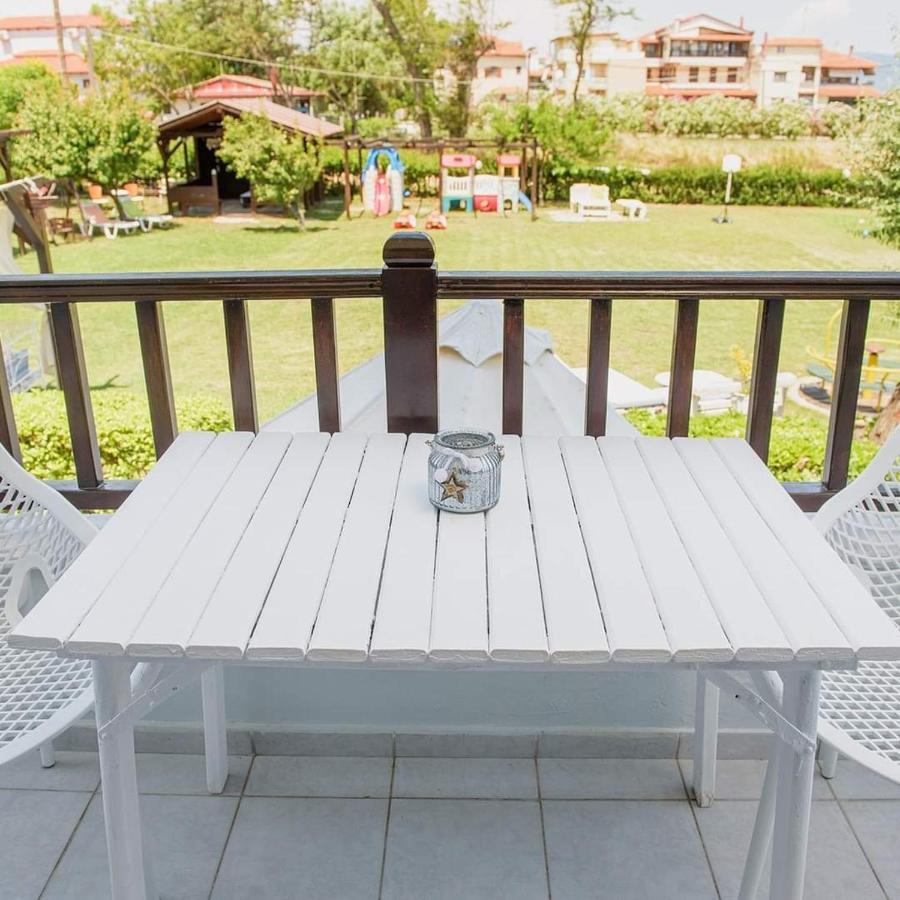 Hotel Papanikolaou Jeriszósz Kültér fotó