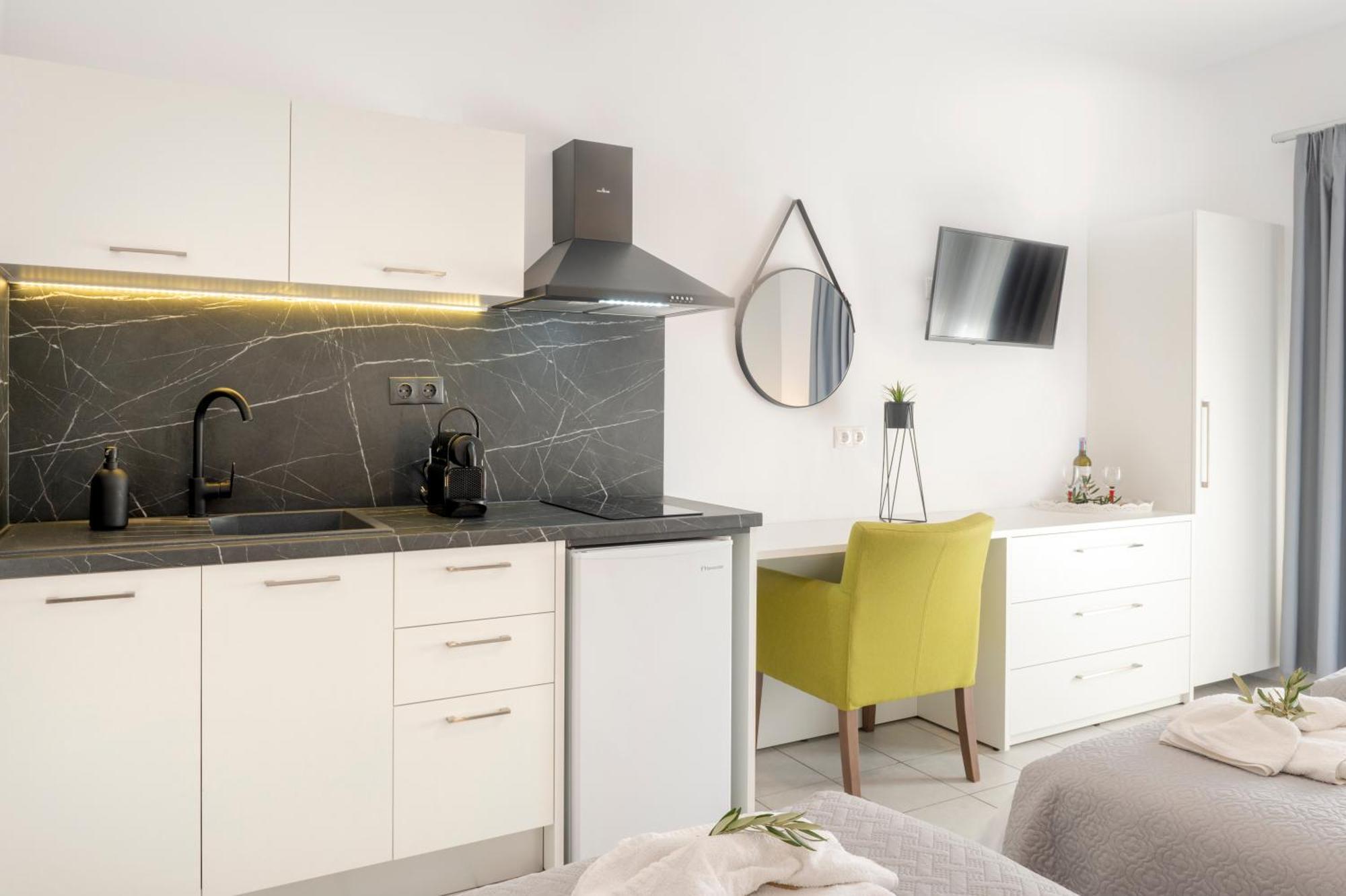 Hotel Papanikolaou Jeriszósz Kültér fotó